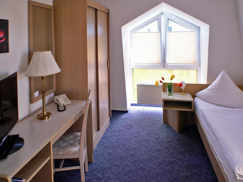 Hotel Furstenberg Eisenhuettenstadt Room photo